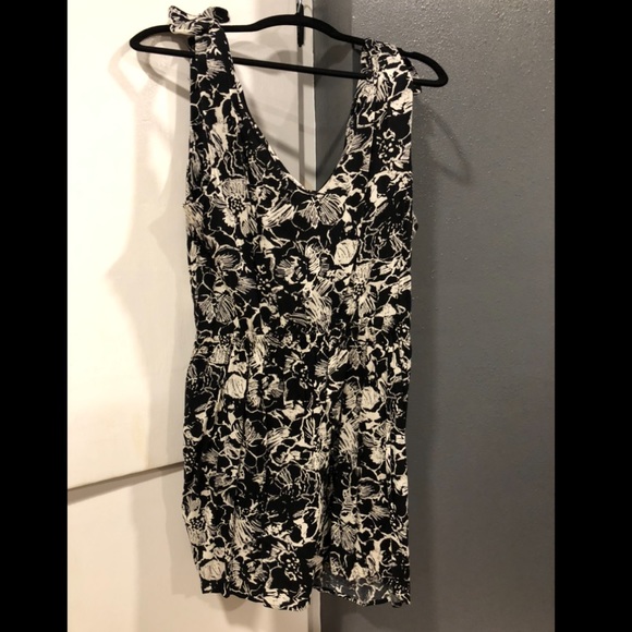 Black and Cream Romper - Picture 3 of 6